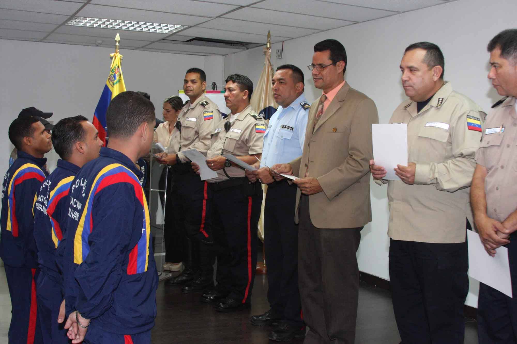 00 Portada de la formacion seminario en caracas a funcionarios cpnb y pastores el formados magister Wuilmar J Lorca y el patrocinan General Manuel Eduardo Perez Urdaneta actualizado al 2023 foto 69