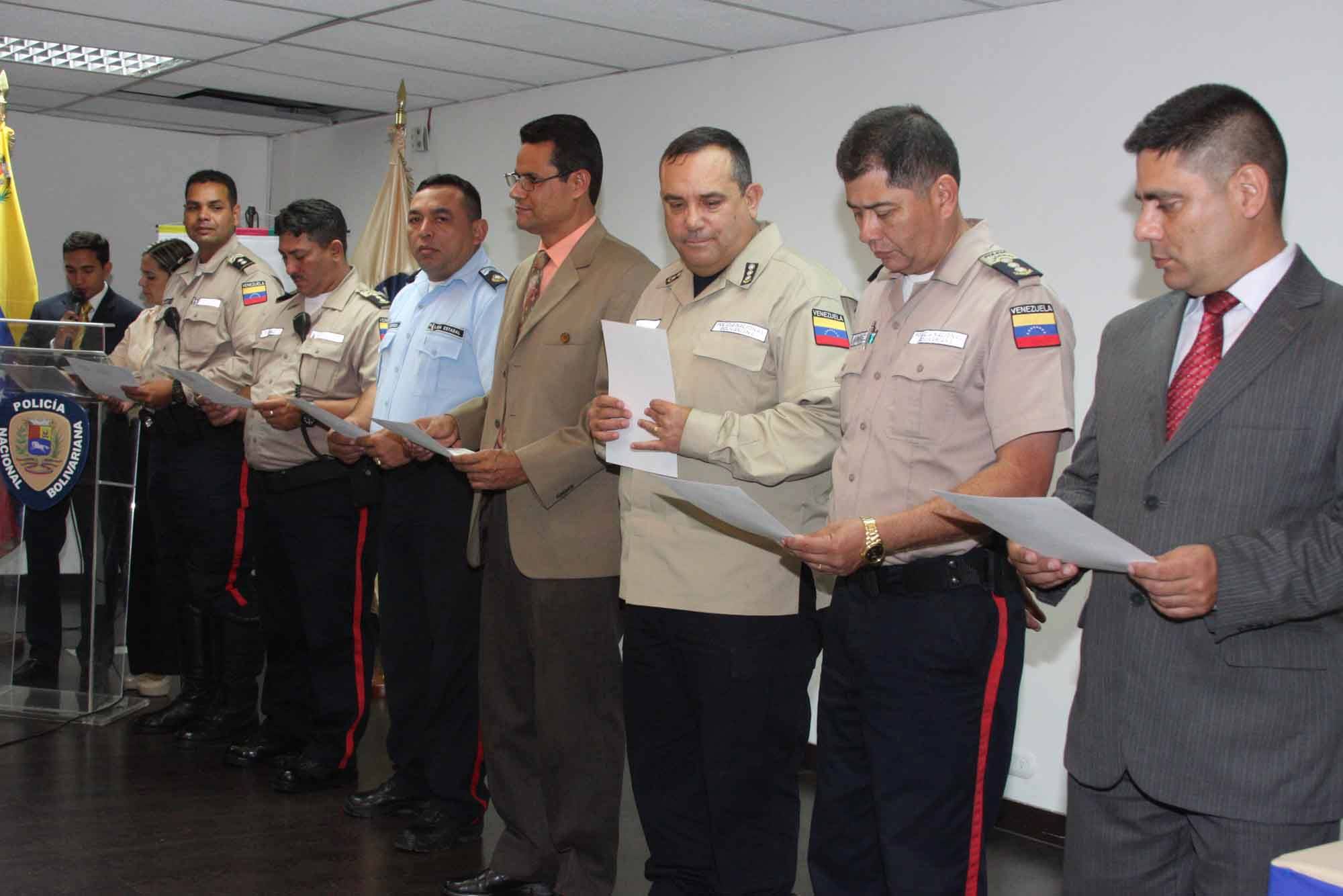 00 Portada de la formacion seminario en caracas a funcionarios cpnb y pastores el formados magister Wuilmar J Lorca y el patrocinan General Manuel Eduardo Perez Urdaneta actualizado al 2023 foto 68