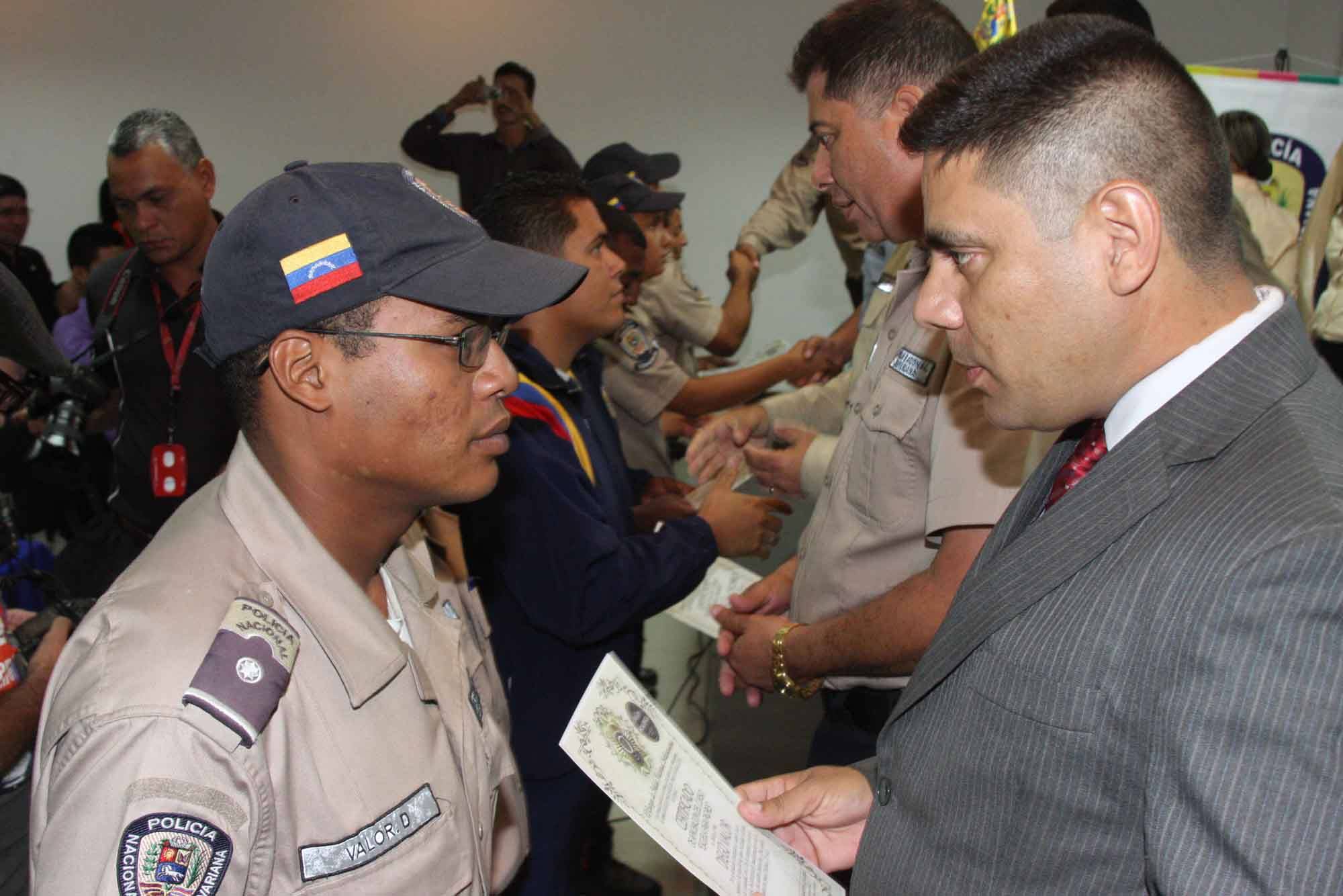 00 Portada de la formacion seminario en caracas a funcionarios cpnb y pastores el formados magister Wuilmar J Lorca y el patrocinan General Manuel Eduardo Perez Urdaneta actualizado al 2023 foto 55