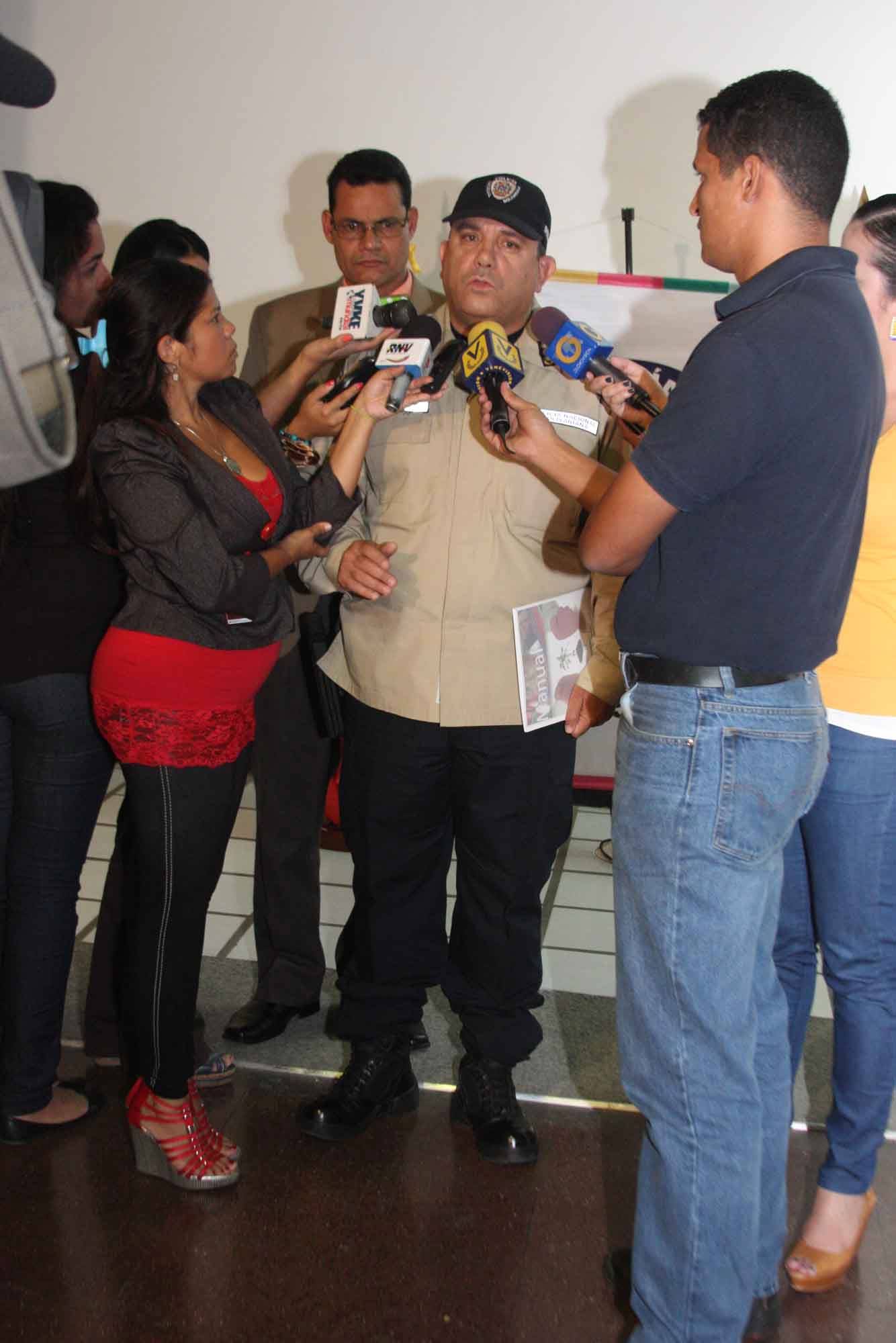 00 Portada de la formacion seminario en caracas a funcionarios cpnb y pastores el formados magister Wuilmar J Lorca y el patrocinan General Manuel Eduardo Perez Urdaneta actualizado al 2023 foto 50