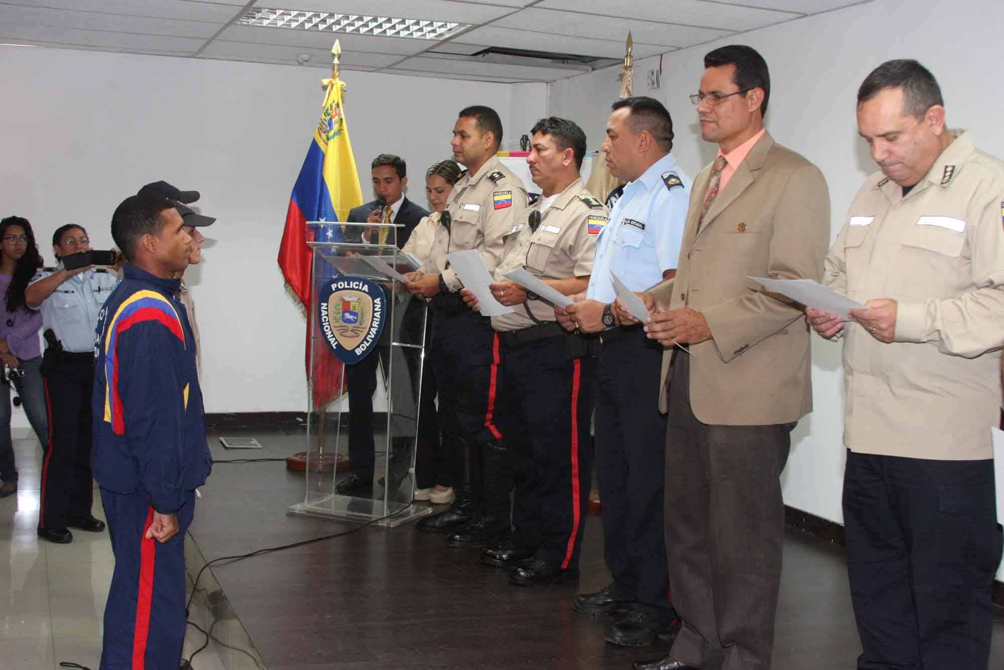 00 Portada de la formacion seminario en caracas a funcionarios cpnb y pastores el formados magister Wuilmar J Lorca y el patrocinan General Manuel Eduardo Perez Urdaneta actualizado al 2023 foto 49