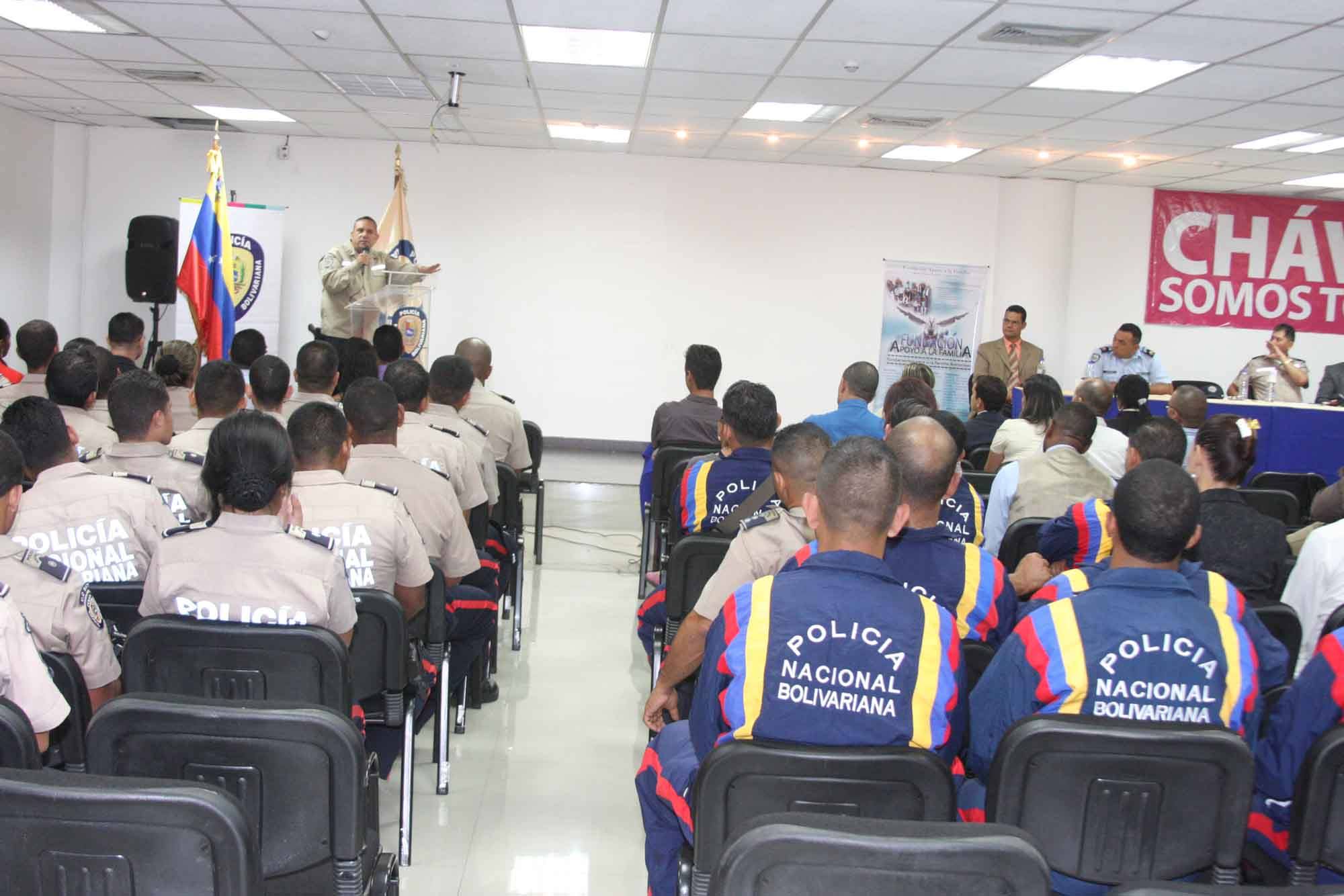 00 Portada de la formacion seminario en caracas a funcionarios cpnb y pastores el formados magister Wuilmar J Lorca y el patrocinan General Manuel Eduardo Perez Urdaneta actualizado al 2023 foto 48