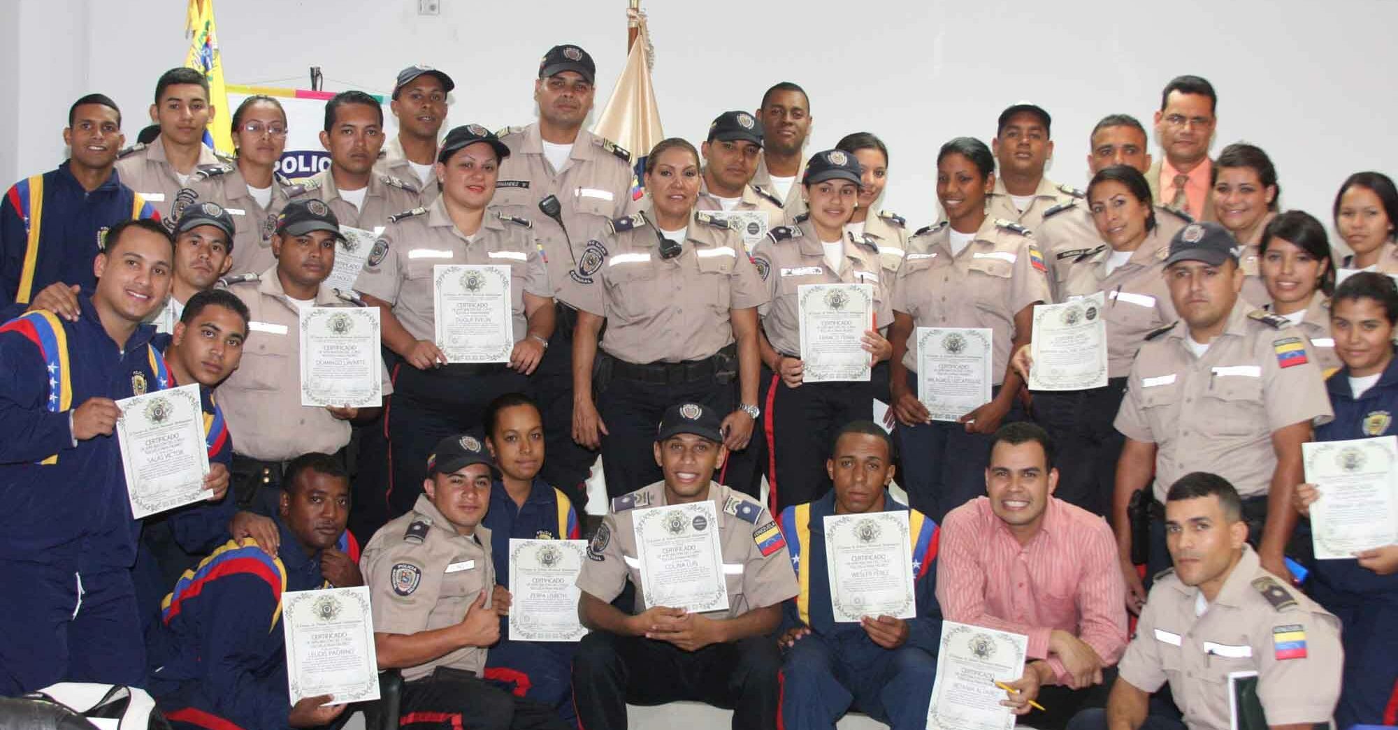 Seminario - Cuerpo de Policia Nacional y pastores - 30