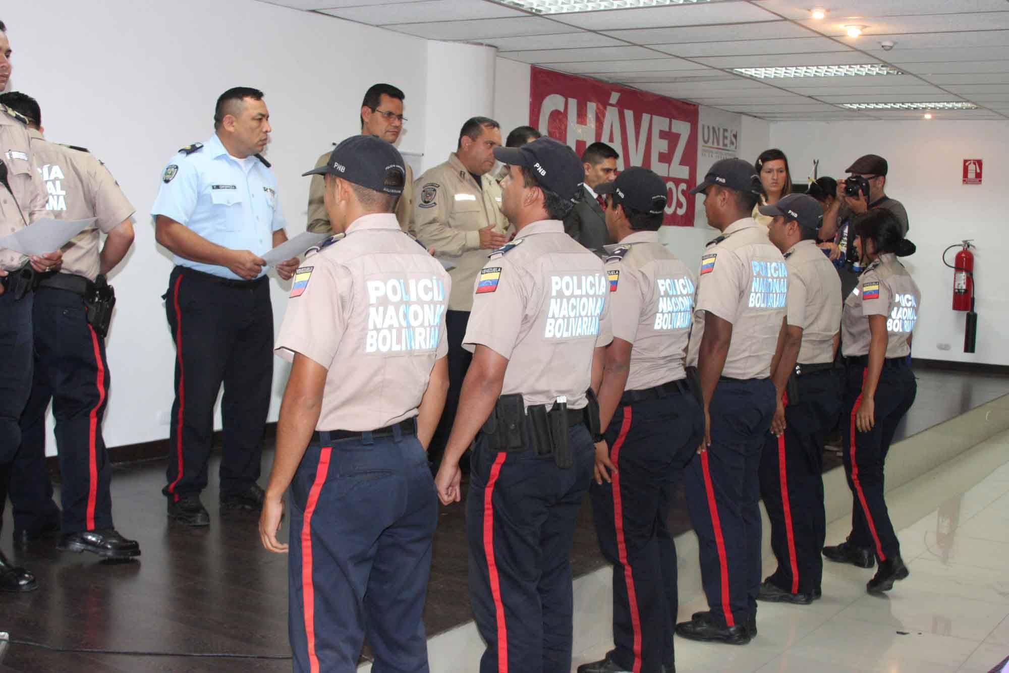 00 Portada de la formacion seminario en caracas a funcionarios cpnb y pastores el formados magister Wuilmar J Lorca y el patrocinan General Manuel Eduardo Perez Urdaneta actualizado al 2023 foto 31