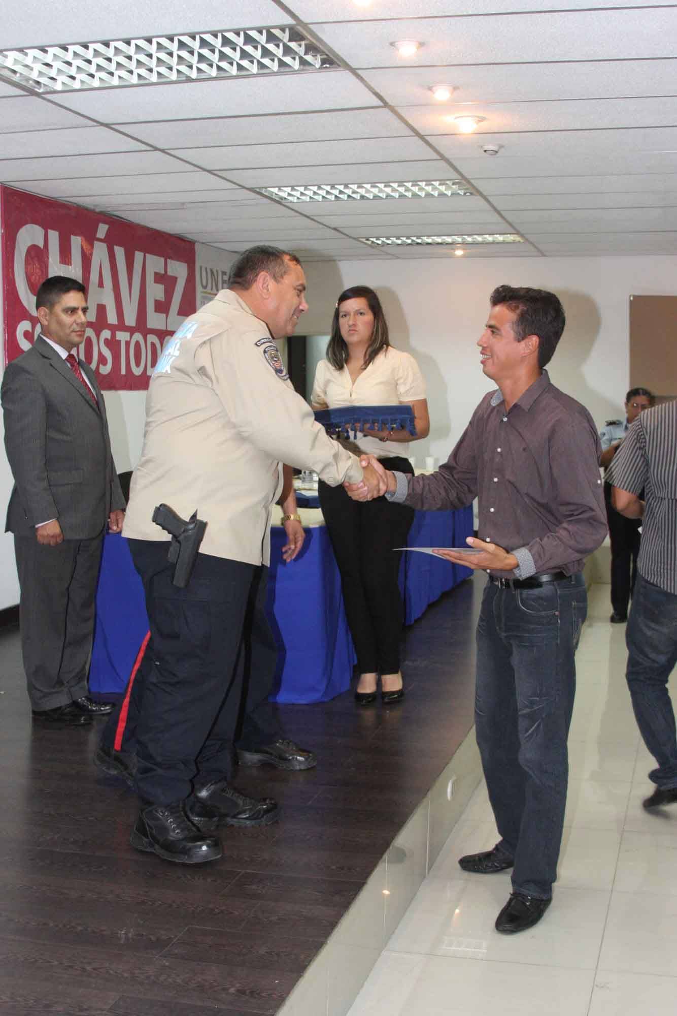 00 Portada de la formacion seminario en caracas a funcionarios cpnb y pastores el formados magister Wuilmar J Lorca y el patrocinan General Manuel Eduardo Perez Urdaneta actualizado al 2023 foto 19