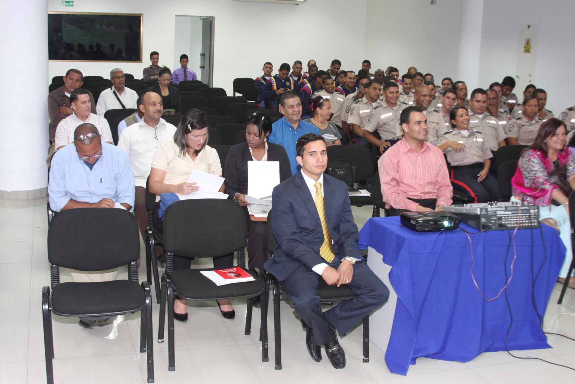 00 Portada de la formacion seminario en caracas a funcionarios cpnb y pastores el formados magister Wuilmar J Lorca y el patrocinan General Manuel Eduardo Perez Urdaneta actualizado al 2023 foto 17