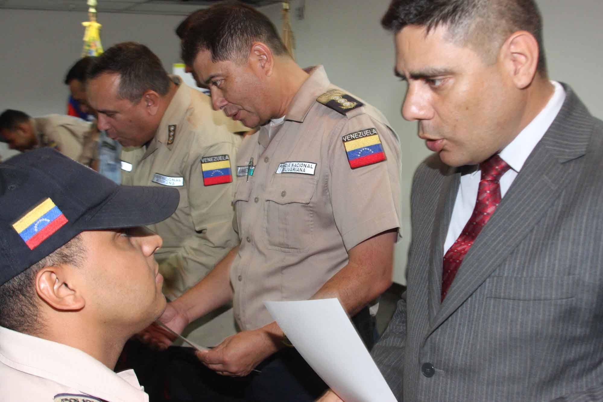 00 Portada de la formacion seminario en caracas a funcionarios cpnb y pastores el formados magister Wuilmar J Lorca y el patrocinan General Manuel Eduardo Perez Urdaneta actualizado al 2023 foto 16