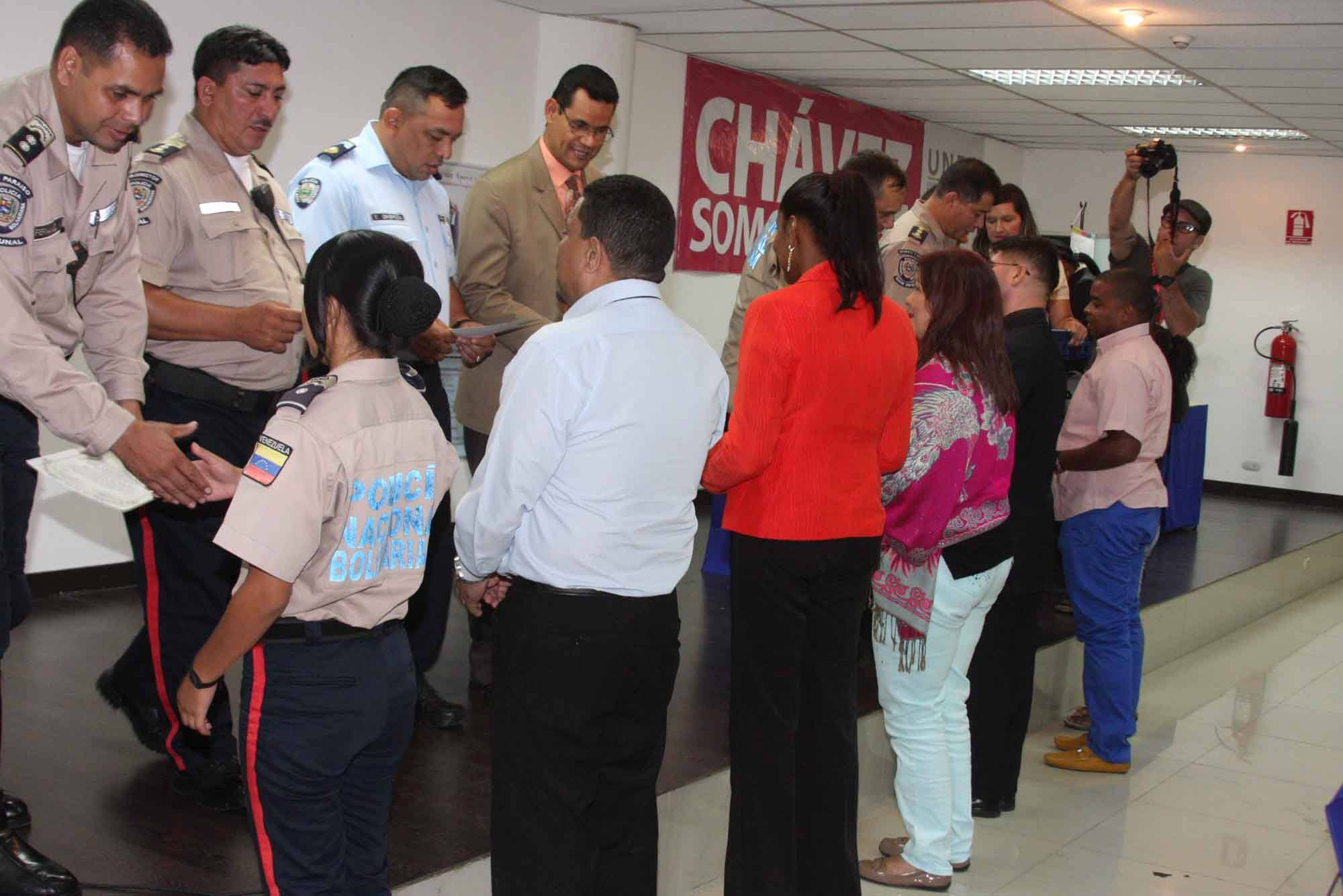 00 Portada de la formacion seminario en caracas a funcionarios cpnb y pastores el formados magister Wuilmar J Lorca y el patrocinan General Manuel Eduardo Perez Urdaneta actualizado al 2023 foto 10