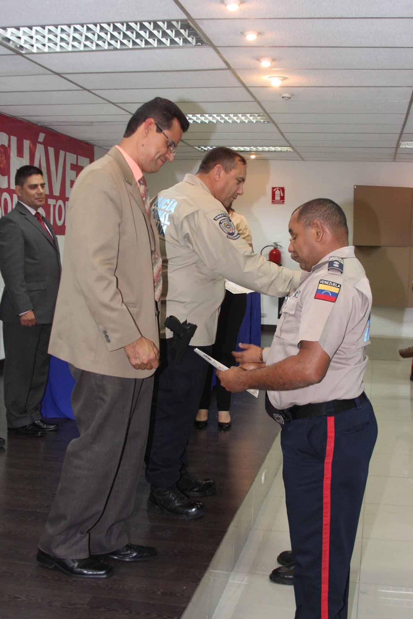 00 Portada de la formacion seminario en caracas a funcionarios cpnb y pastores el formados magister Wuilmar J Lorca y el patrocinan General Manuel Eduardo Perez Urdaneta actualizado al 2023 foto 4