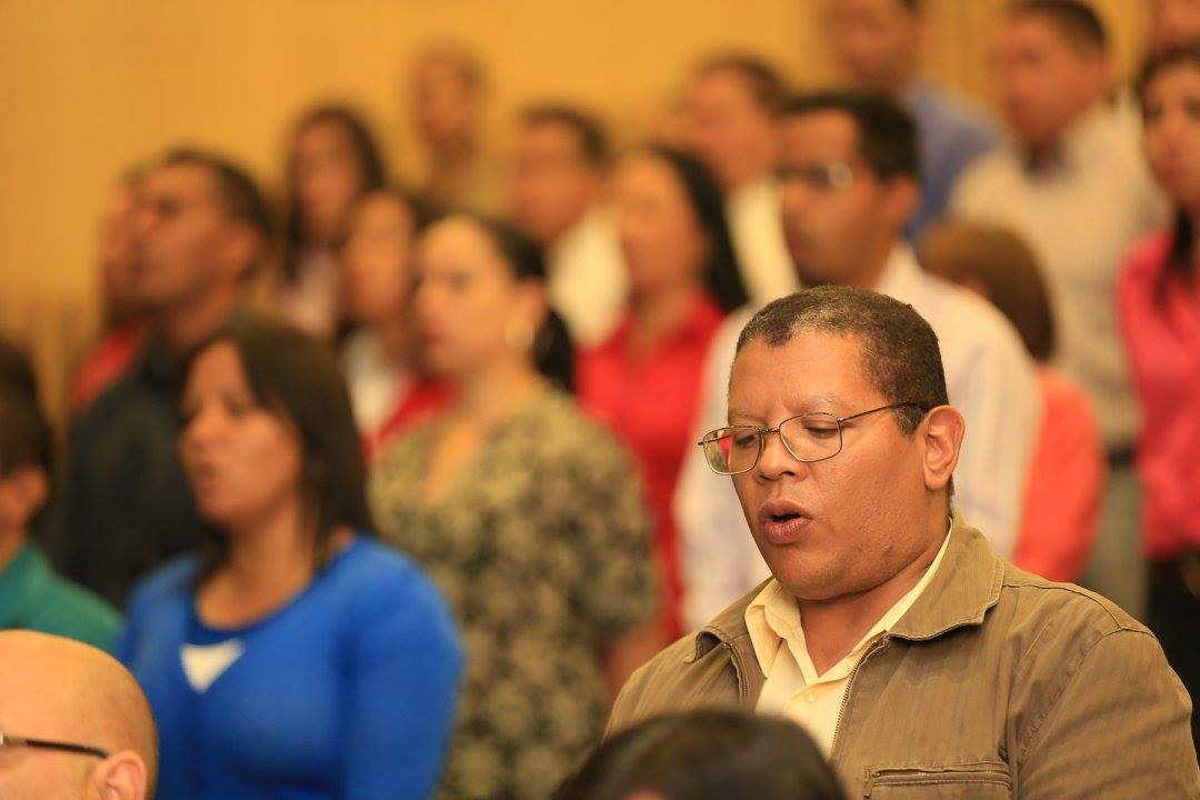 Magister Wuilmar J. Lorca, Doctora Aurora Chiquinquirá, Msc Mayuri Mendoza certificando a los funcionarios de la Dirección General de Prevención del Delito acto de certificacion foto 13