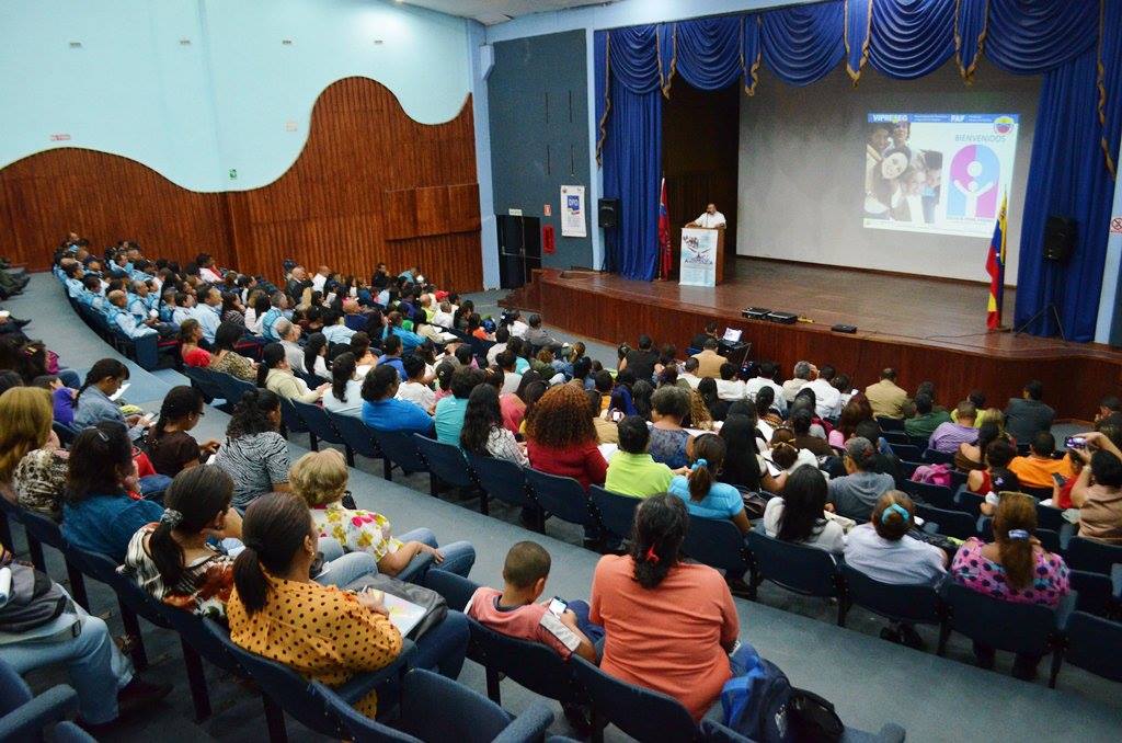 Villa Olimpica de Carabobo - Escuela para Familia VIPRESEG FAF y DPD Licenciada Jeane Marie Ayuso Fundacion Apoyo a la Familia Formacion seminario Direccion General de Prevención del Delito Viceministro Manuel Eduardo Perez Urdaneta - estado carabobo - Fundacion Apoyo a la Familia foto 55