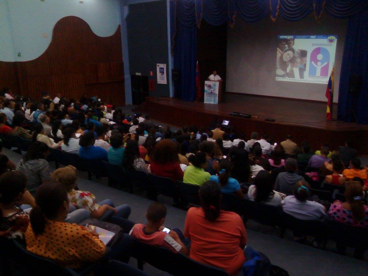 Licenciada Jeane Marie Ayuso Fundacion Apoyo a la Familia Formacion seminario Direccion General de Prevención del Delito Viceministro Manuel Eduardo Perez Urdaneta - estado carabobo - Fundacion Apoyo a la Familia foto 17