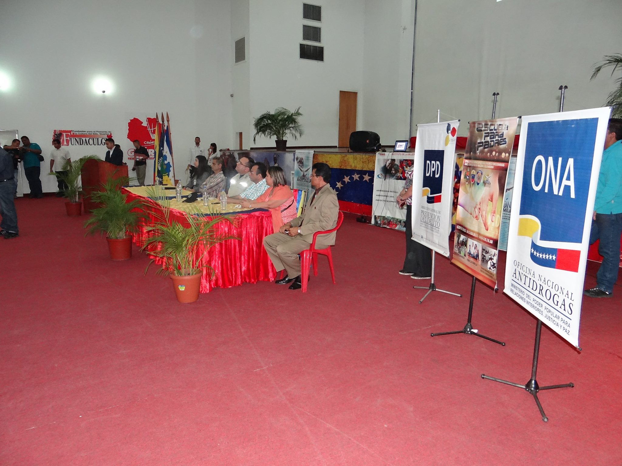 00 Portada de la formacion seminario en el estado Guárico mas 30 instituciones publicas con el gobernador el formados magister Wuilmar J Lorca y el patrocinan General Manuel Eduardo Perez Urdaneta foto 8