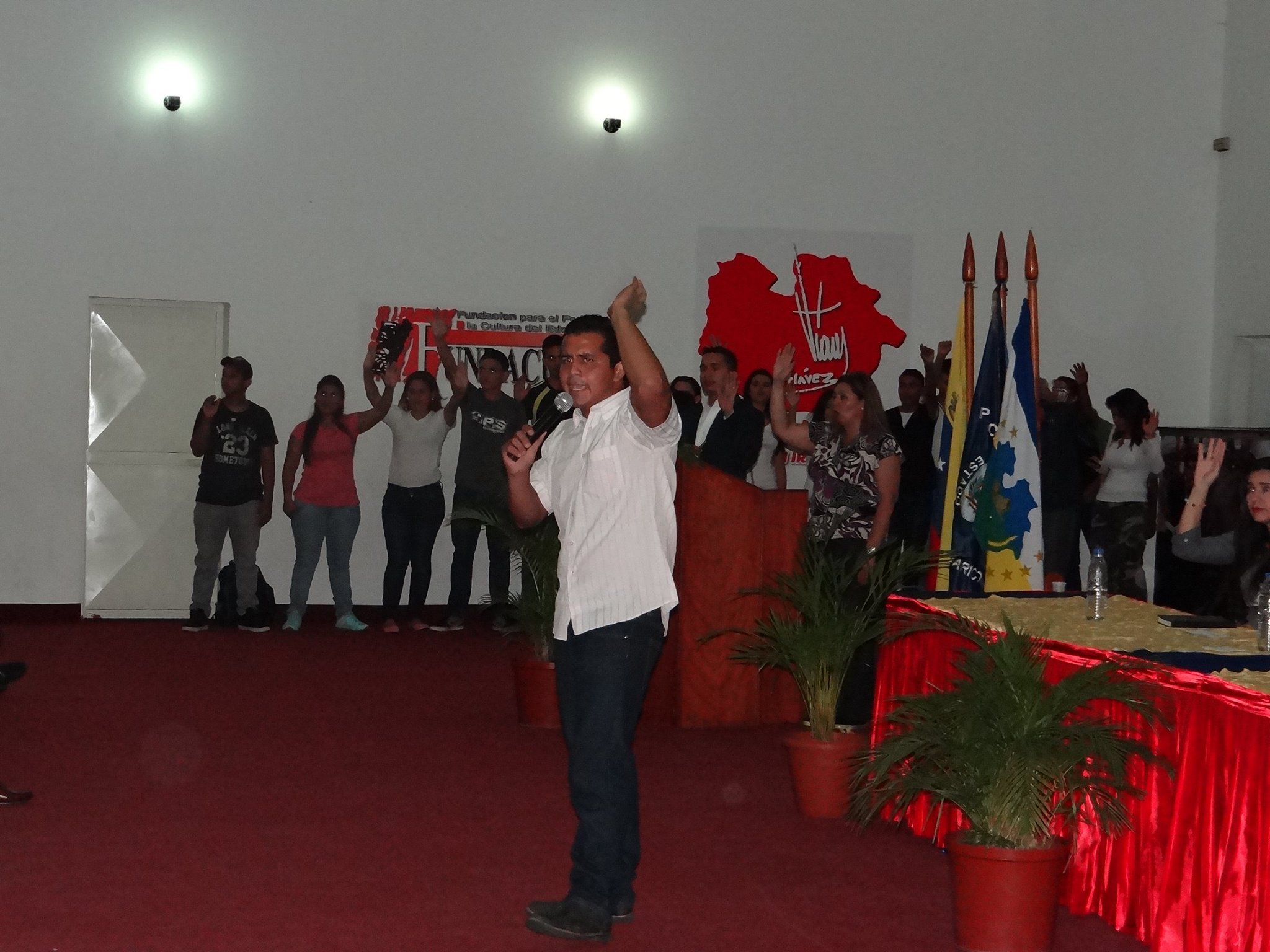 00 Portada de la formacion seminario en el estado Guárico mas 30 instituciones publicas con el gobernador el formados magister Wuilmar J Lorca y el patrocinan General Manuel Eduardo Perez Urdaneta foto 3